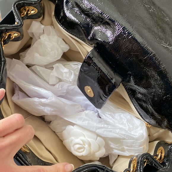 Gorgeous black patent leather Chanel flat bag 💕 - Picture 6 of 7